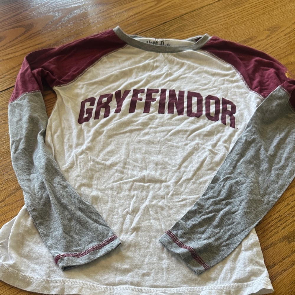 Warner Bros. Gryffindor Long Sleeve Shirt - Burgundy and Gray